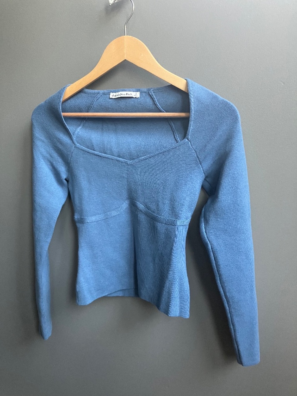 Abercrombie & Fitch Blue Sweetheart Long Sleeve Knit Top – Size Small
